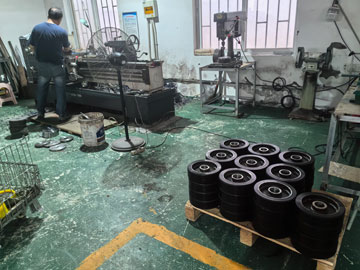 聚氨酯轮机加工过程